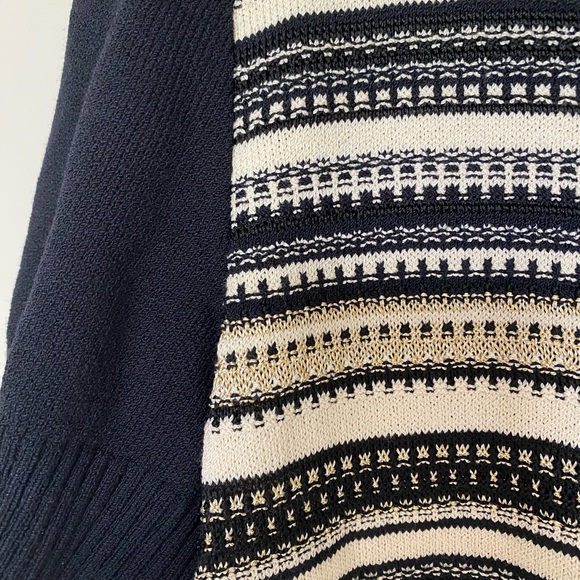 Woman’s St John Sport Sweater. XL - Picture 4 of 5